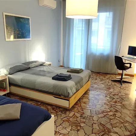 Quarto em Acomodações Particulares 2 Minimal